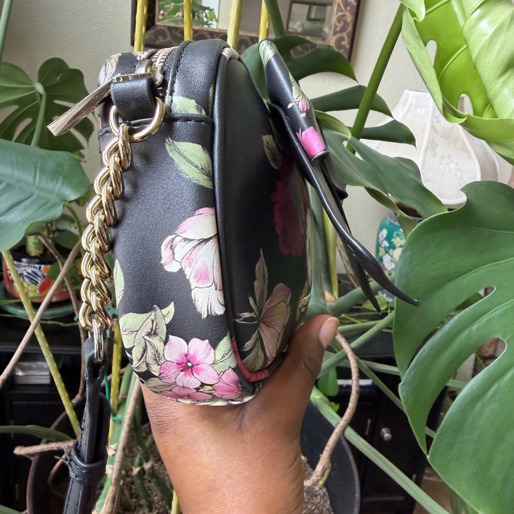 Karl Lagerfeld Black Floral Bow Crossbody Bag - Picture 3 of 7